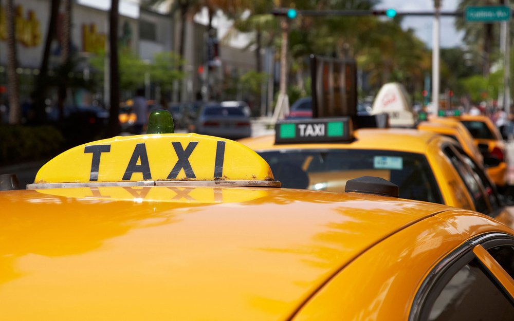 Taxi liên tỉnh